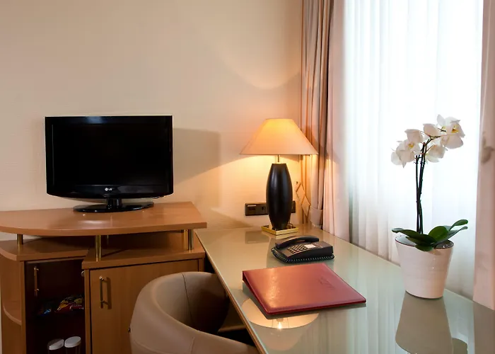 Leonardo Royal Koenigsallee Otel 4*