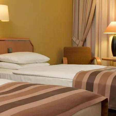 Hotel Leonardo Royal Koenigsallee 4*