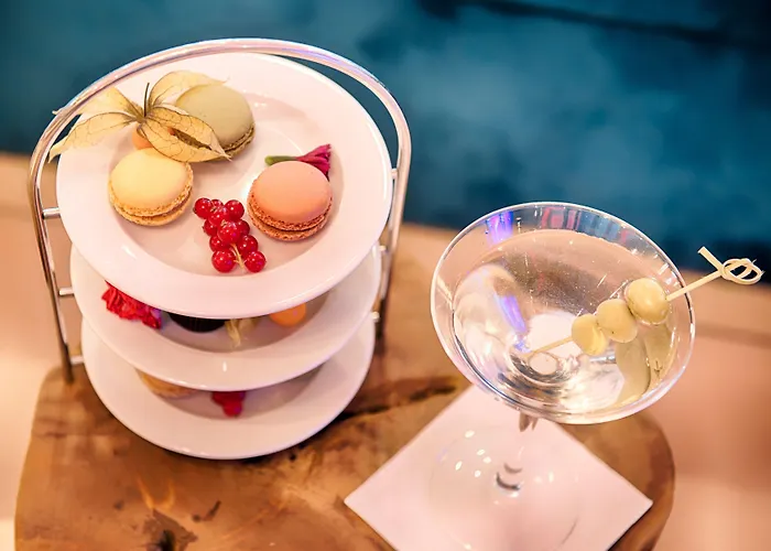 فندق ليوناردو رويال كونيغسالي 4*