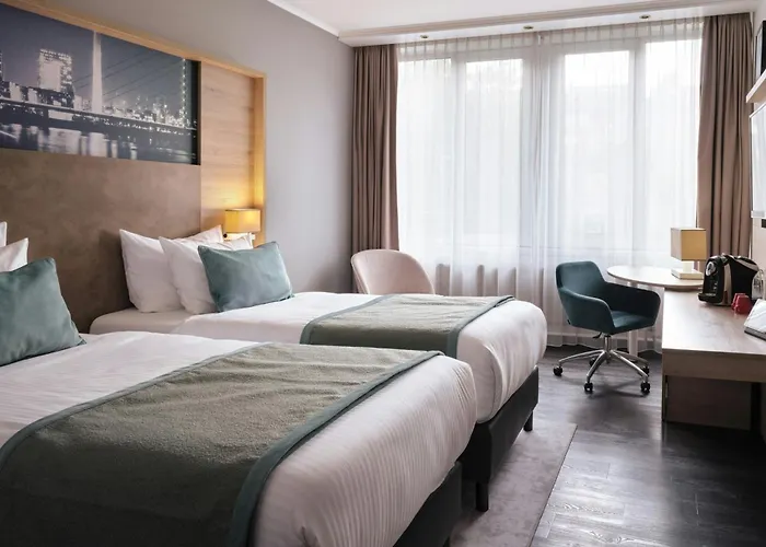 ليوناردو رويال كونيغسالي دوسلدورف