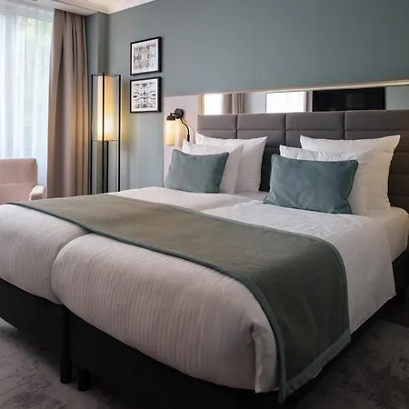 Hotel Leonardo Royal Koenigsallee 4*