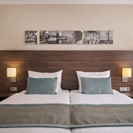 Leonardo Royal Koenigsallee 4*