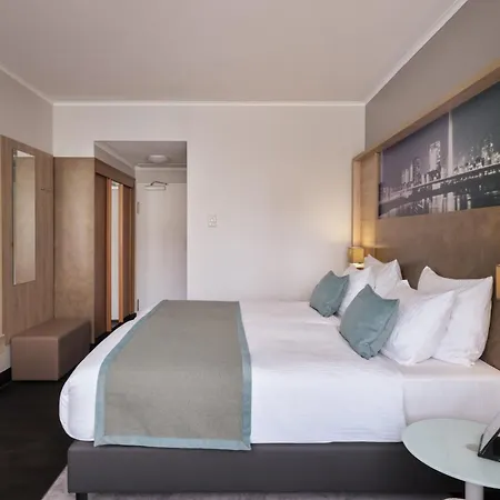 Hotel Leonardo Royal Koenigsallee 4*