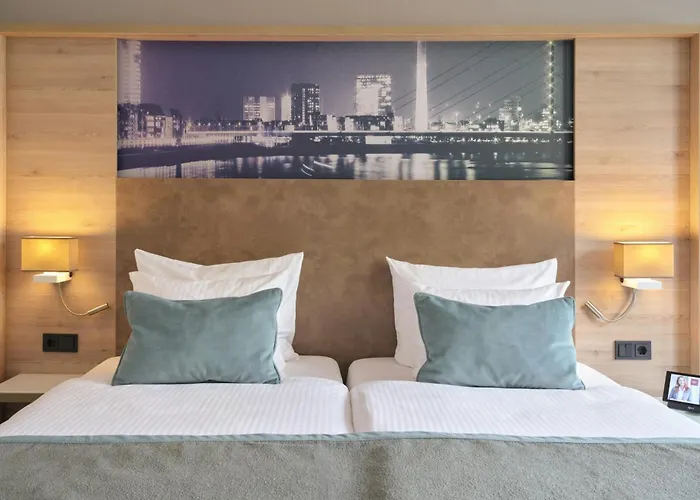 Hotel Leonardo Royal Königsallee 4*