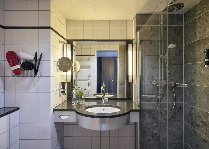 Leonardo Royal Königsallee 4*